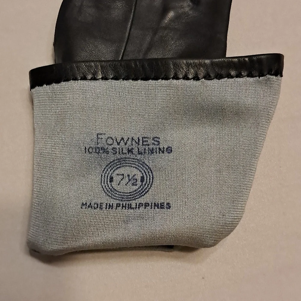 Fownes Women Black Leather Gloves with 100% Silk Lining Fitted Elegant Driving - Picture 3 of 9